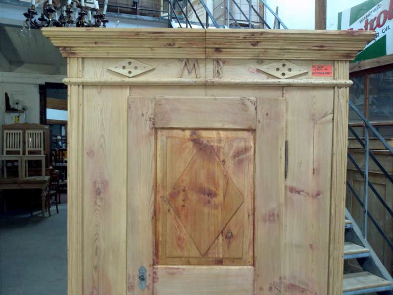 Alter Bauernschrank in Kiefer antik,eine Tür