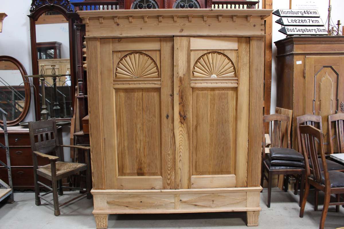 Sonnenschrank in Weichholz