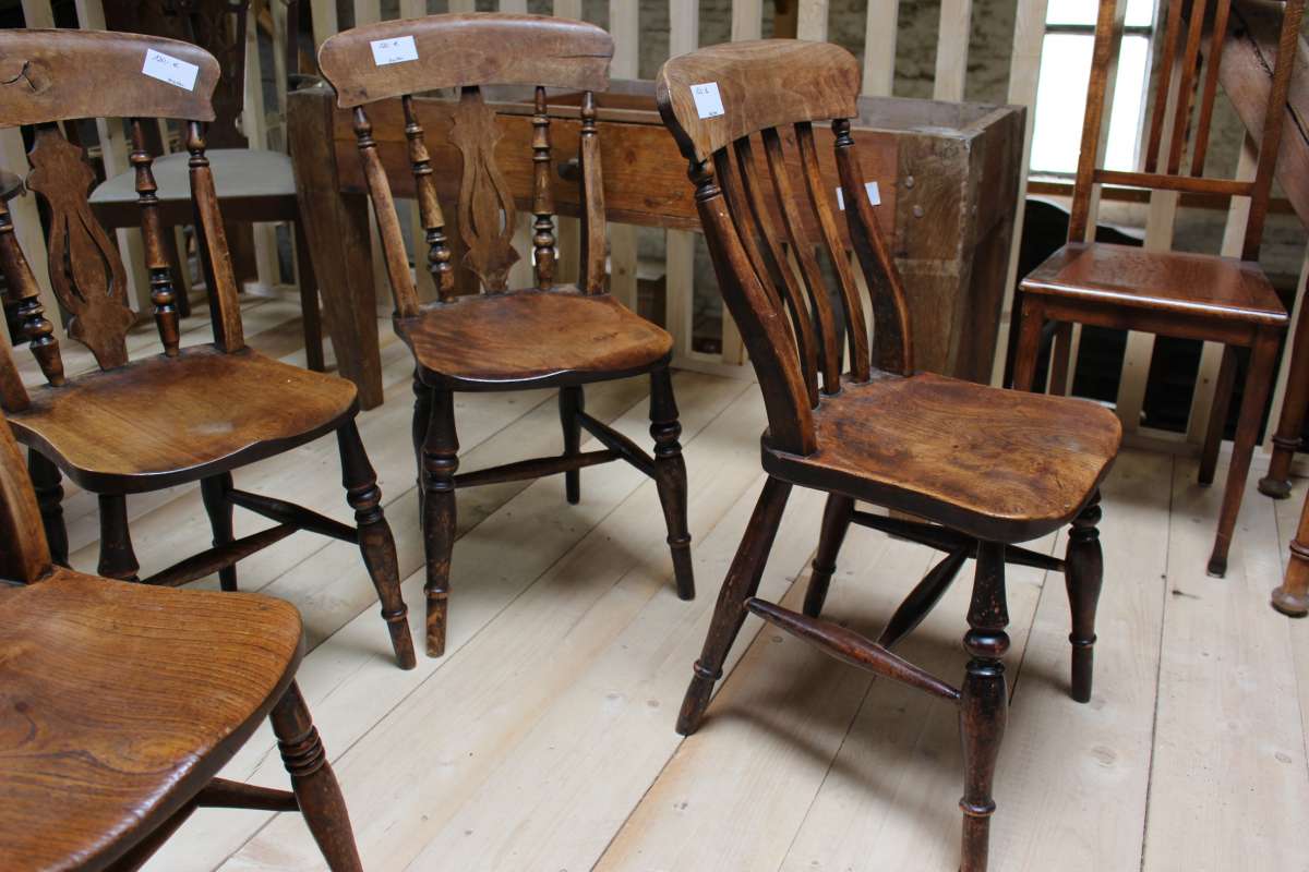 4 alte Küchenstühle Englische Stühle