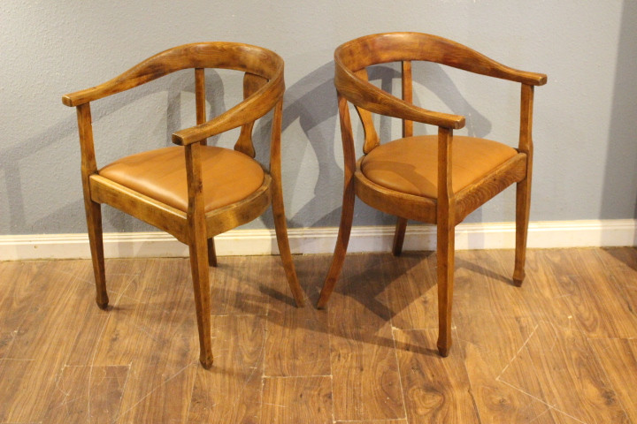 Bauhaus 2 Armlehnenstühle 20er Jahre (Art.-Nr. 05178)