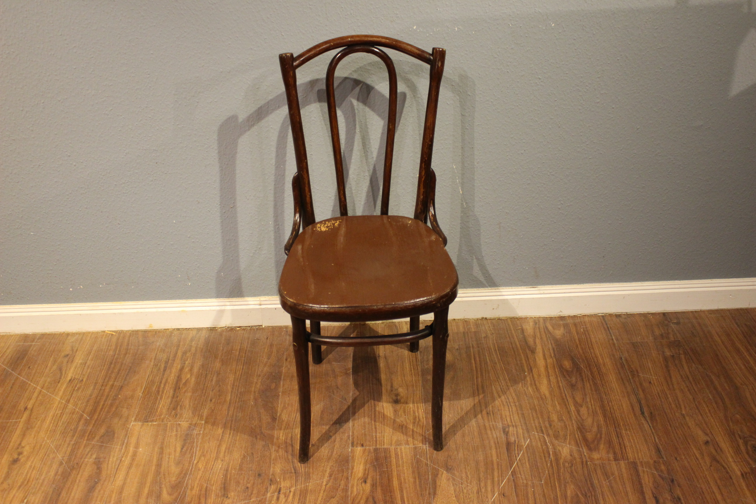 13 original Thonet Stühle, Kneipenstühle