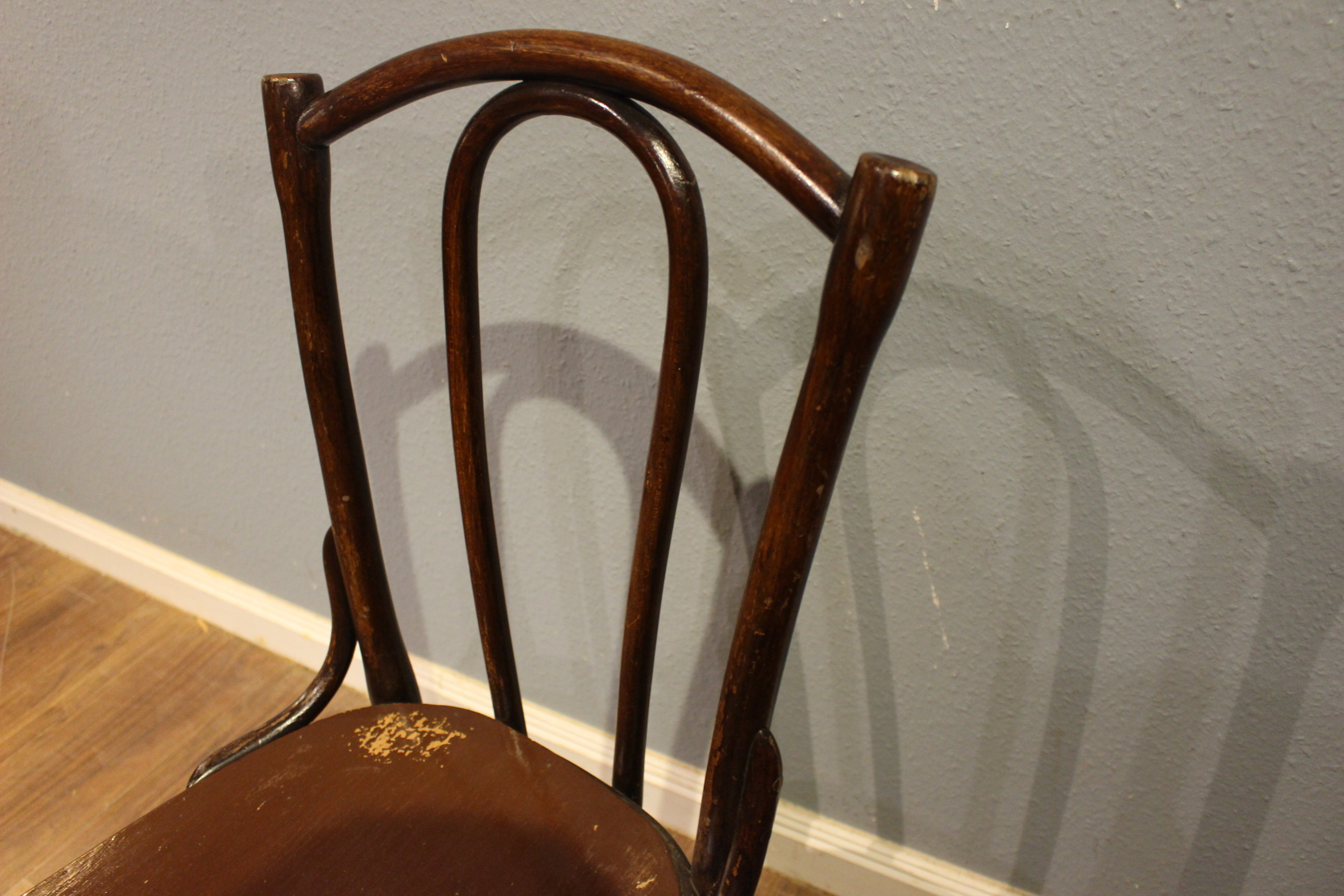  13 original Thonet Stühle, Kneipenstühle (Art.-Nr. 03995)