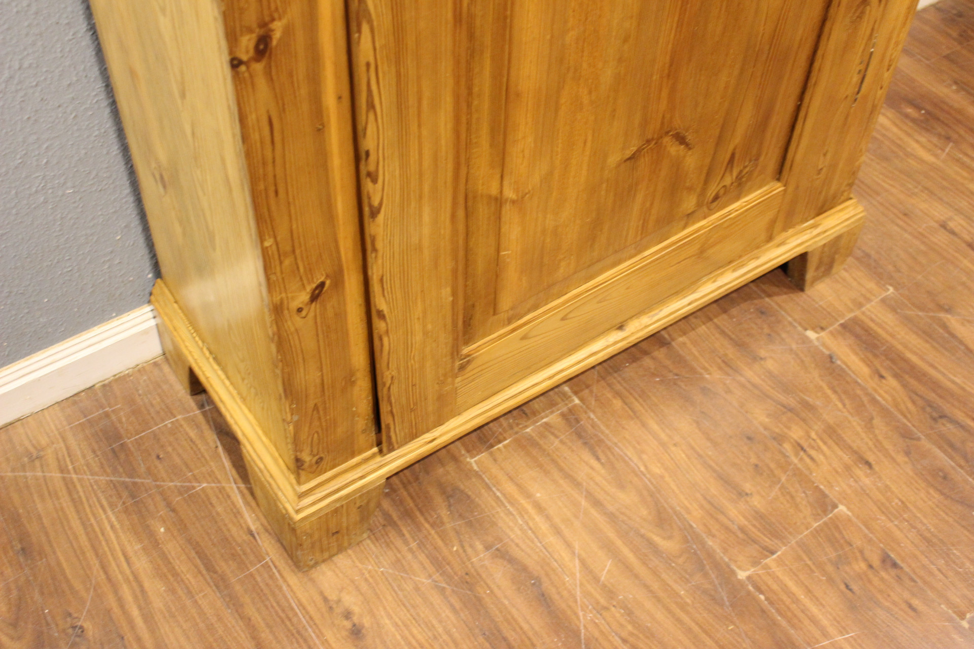  Fächerschrank eintürig, Spätbiedermeier (Art.-Nr. 05136)