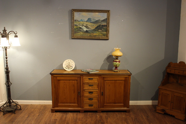 Alte Anrichte, Sideboard, Schubladenschrank (Art.-Nr.: 04681)