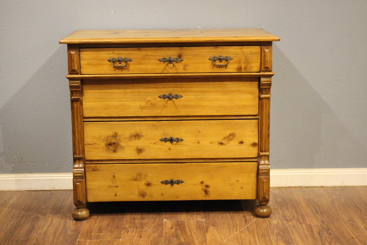  Antike Wäschekommode, vier Schubladen, Gründerzeit (Art.-Nr.: 05082)