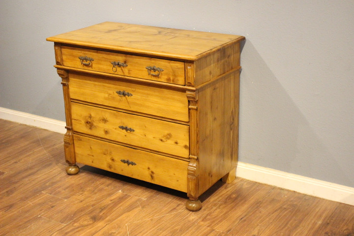  Antike Wäschekommode, vier Schubladen, Gründerzeit (Art.-Nr. 05082)