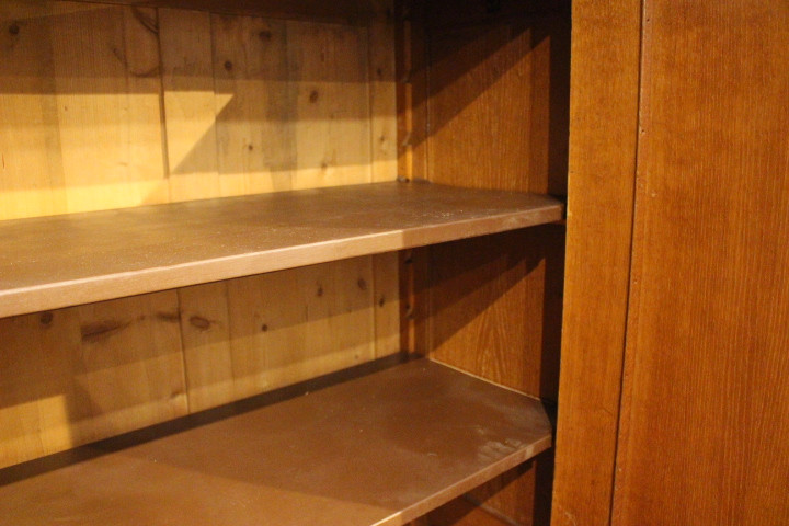  antiker Eichenschrank mit Schubladen und Regalen, Gründerzeit. (Art.-Nr. 04908)