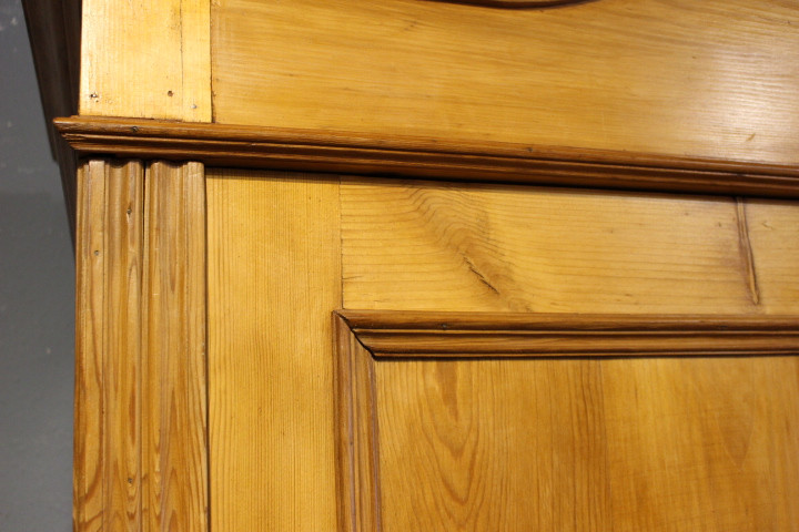  antiker Kleiderschrank, Jugendstil, zweitürig mit Rundbogen (Art.-Nr. 03805)