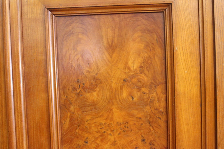  antiker Kleiderschrank, Louis Philippe, zweitürig. (Art.-Nr. 04941)