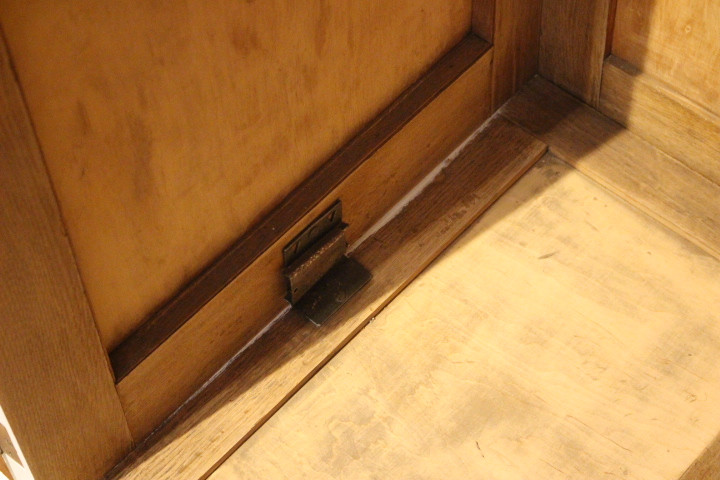 antiker Kleiderschrank dreitürig, weiß gestrichen, Art déco (Art.-Nr. 04742)