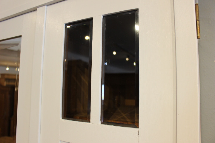  antiker Kleiderschrank dreitürig, weiß gestrichen, Art déco (Art.-Nr. 04742)