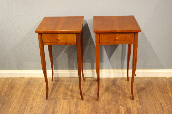  Beistelltische, Lampentische, ein Paar, Biedermeier Nachbau (Art.-Nr.: 04960)