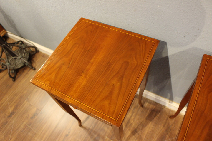  Beistelltische, Lampentische, ein Paar, Biedermeier Nachbau (Art.-Nr. 04960)