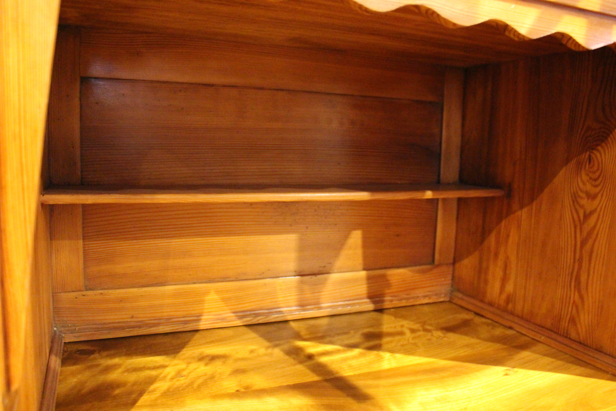  Schöner antiker Küchenschrank, Buffet im Jugendstil (Art.-Nr. 03762)