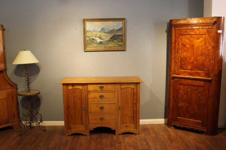 Alte Schubladenkommode, Highboard, Anrichte (Art.-Nr.: 04222)