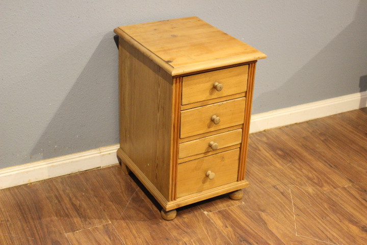 Alter Schubladenschrank, Jugendstil, sehr schmal (Art.-Nr.: 05019)