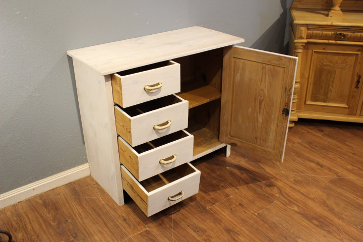 Alter Schubladenvorratschrank, Wirtschaftschrank, weiß lasiert (Art.-Nr. 04968)