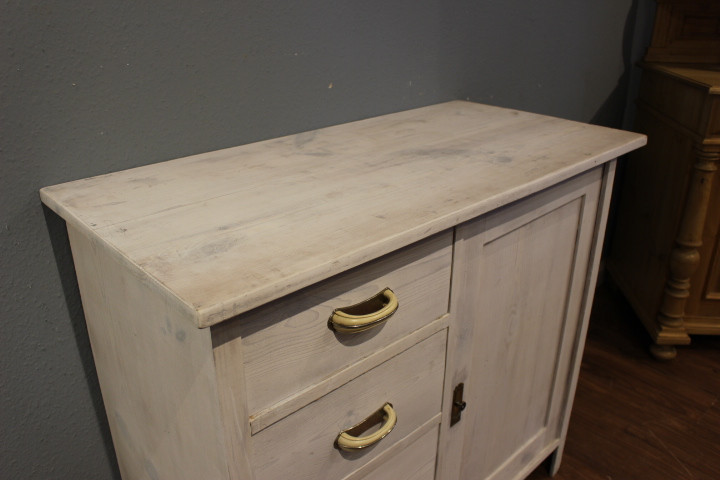 Alter Schubladenvorratschrank, Wirtschaftschrank, weiß lasiert (Art.-Nr. 04968)