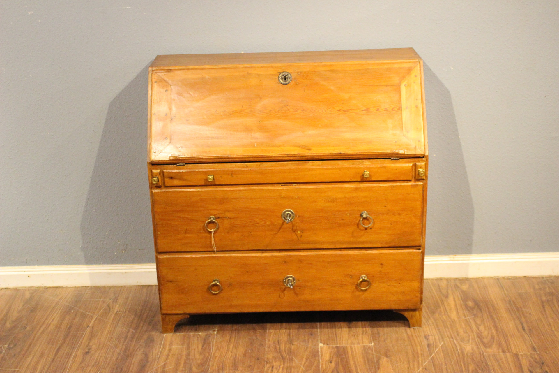 Schreibmöbel Sekretäre Schreibtische und Stehpulte