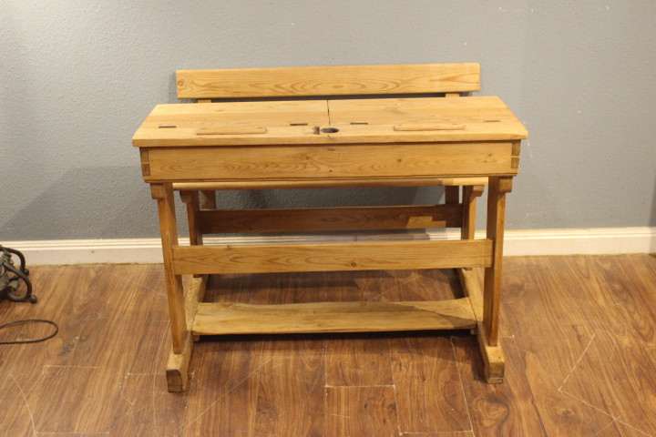 Schreibmöbel Sekretäre Schreibtische und Stehpulte