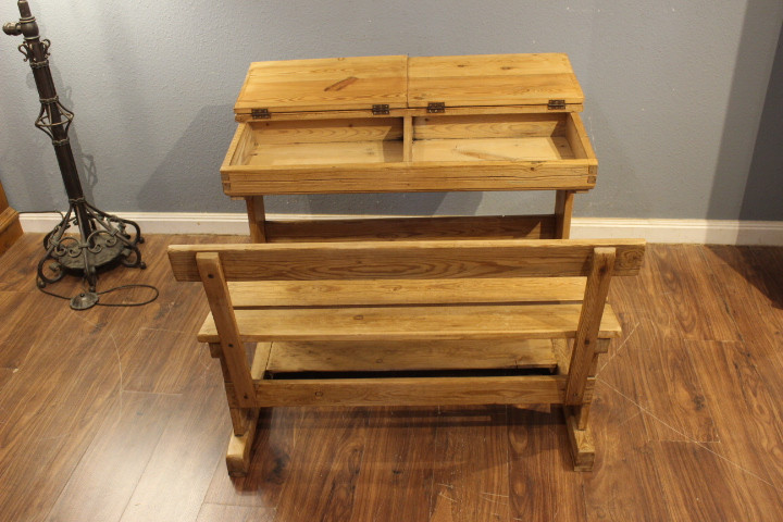 Altes Schulpult, Schulbank 50er Jahre,Original (Art.-Nr. 05175)