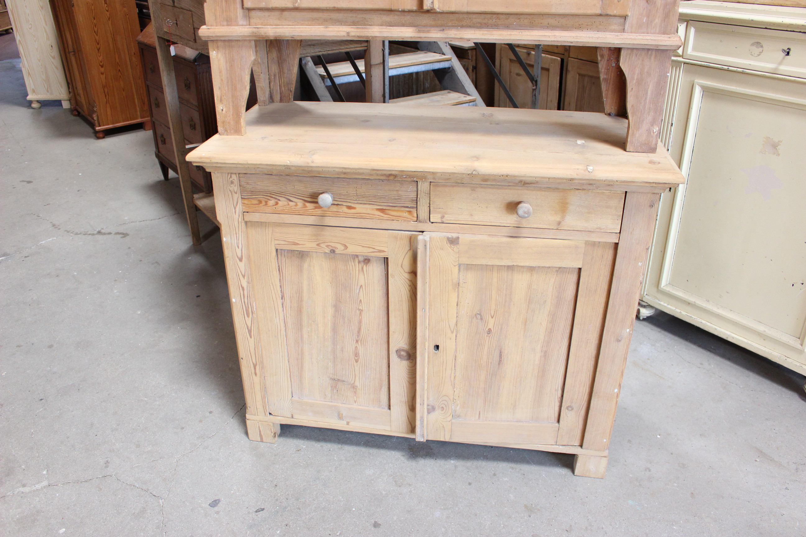 altes Küchenbuffet frisch vom Speicher