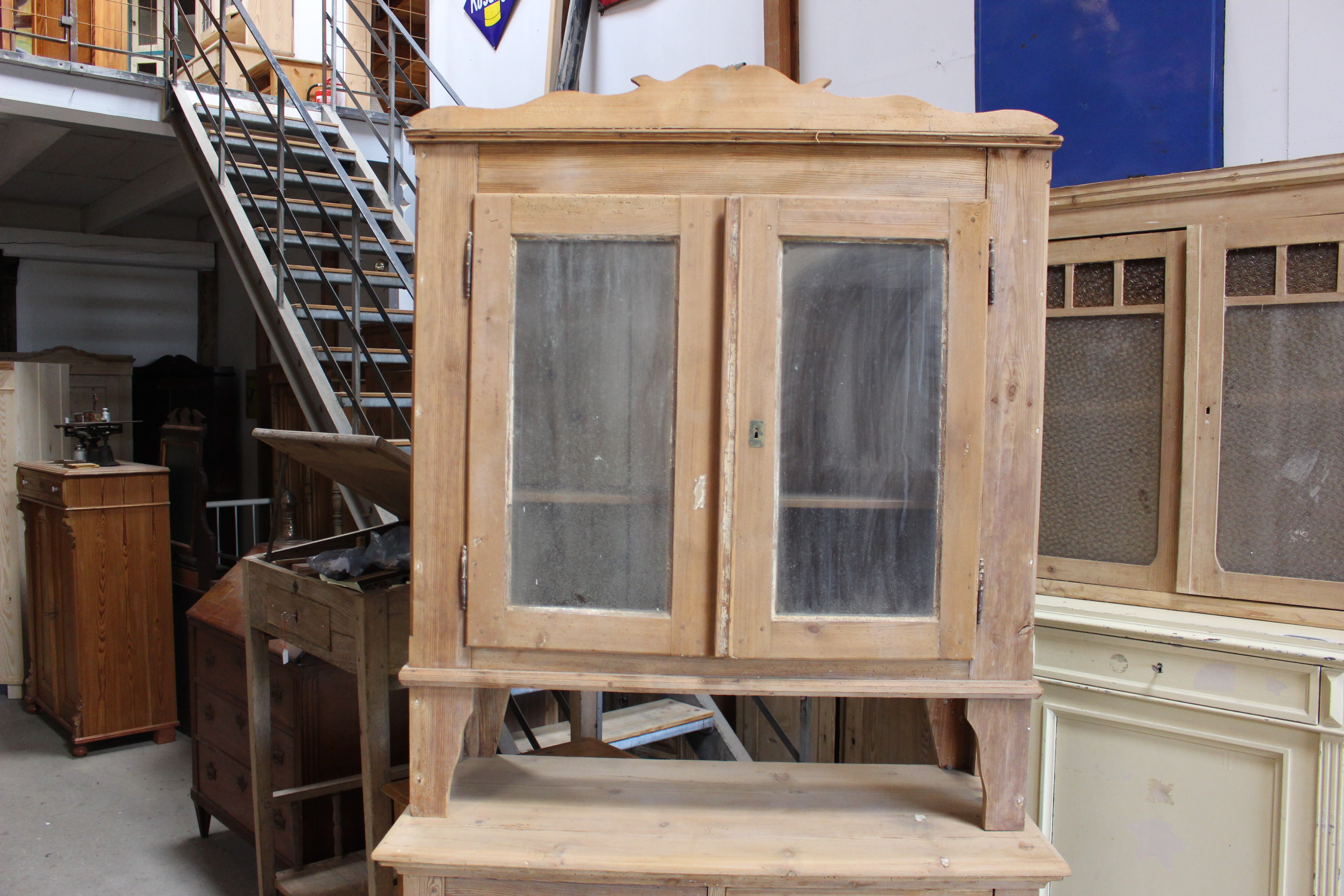 altes Küchenbuffet frisch vom Speicher