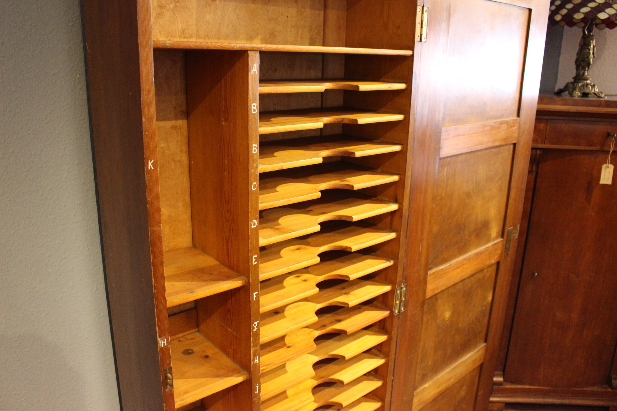 Antiker Akten Schrank, Ablage Schrank (Art.-Nr. 03797)