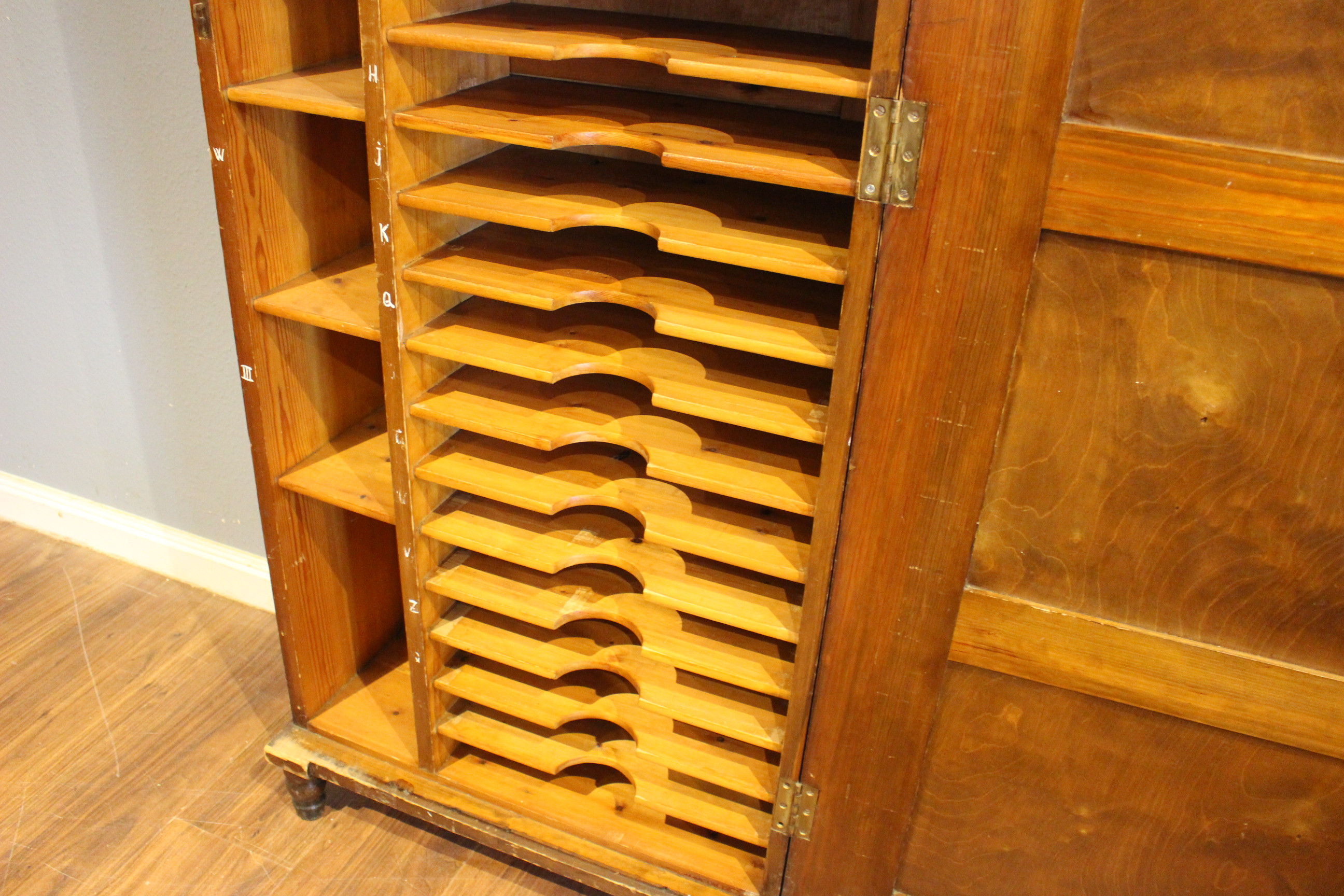 Antiker Akten Schrank, Ablage Schrank (Art.-Nr. 03797)
