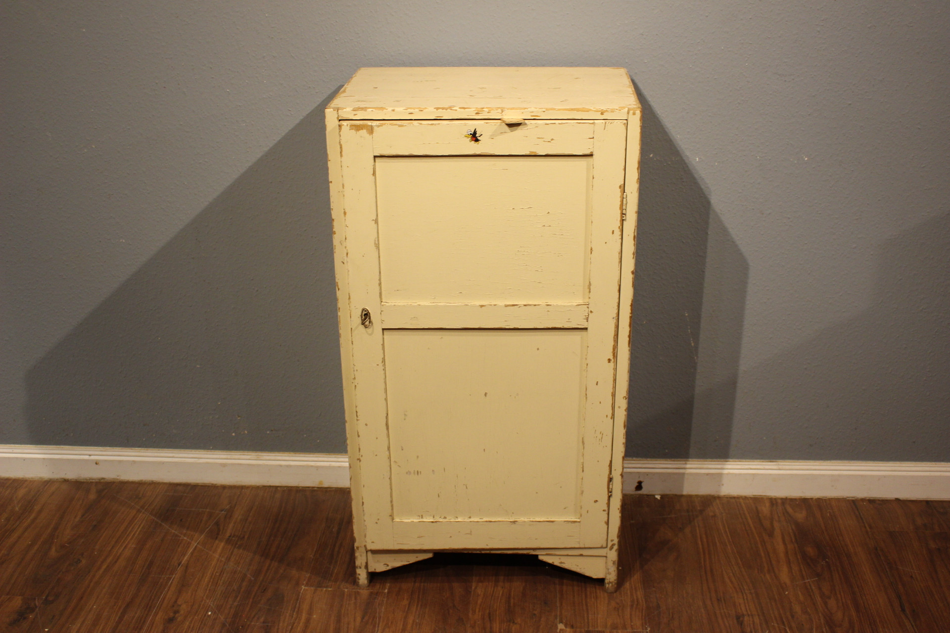 Antike Büroeinrichtung, Aktenschrank, Bauhaus (Art.-Nr.: 04577)