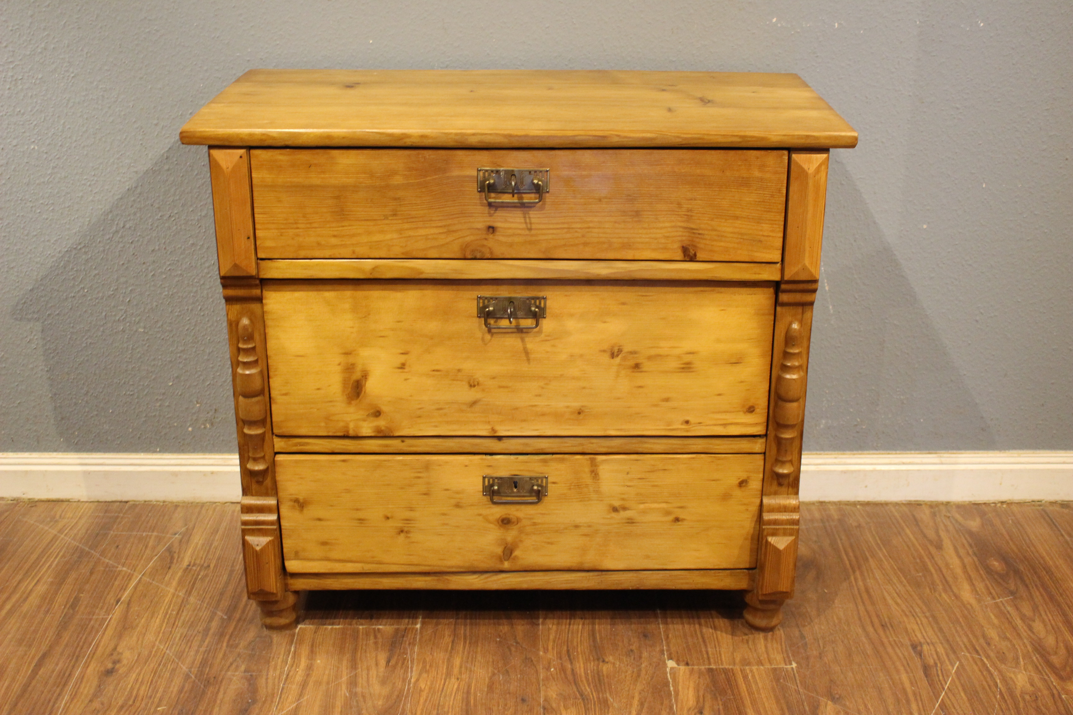antik kleine Kommode Gründerzeit (Art.-Nr.: 05122)