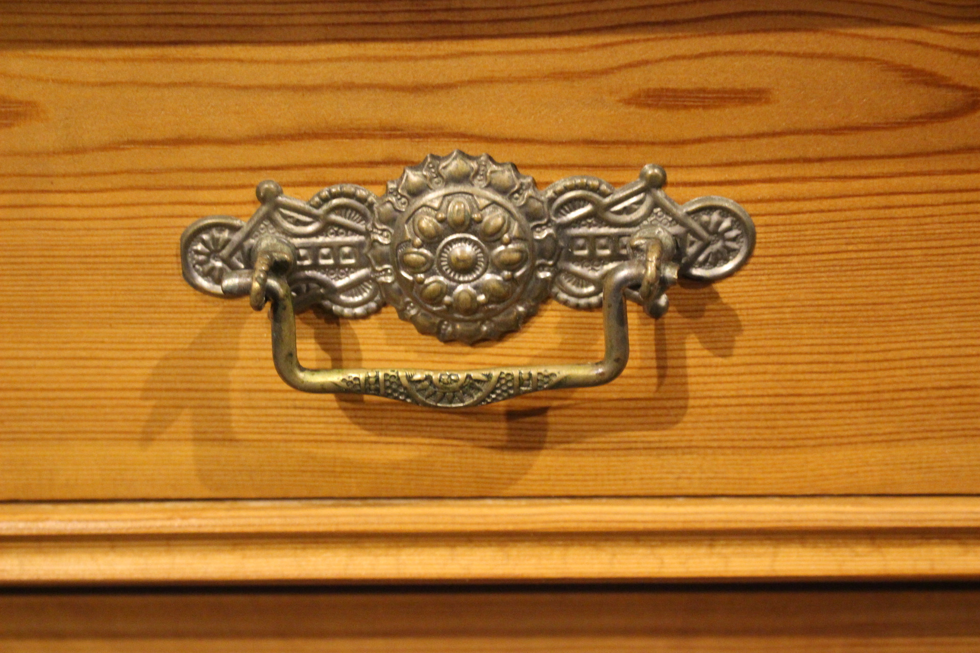 Antike Kommode, fünf Schubladen, Gründerzeit, nordische Kiefer (Art.-Nr. 04066)