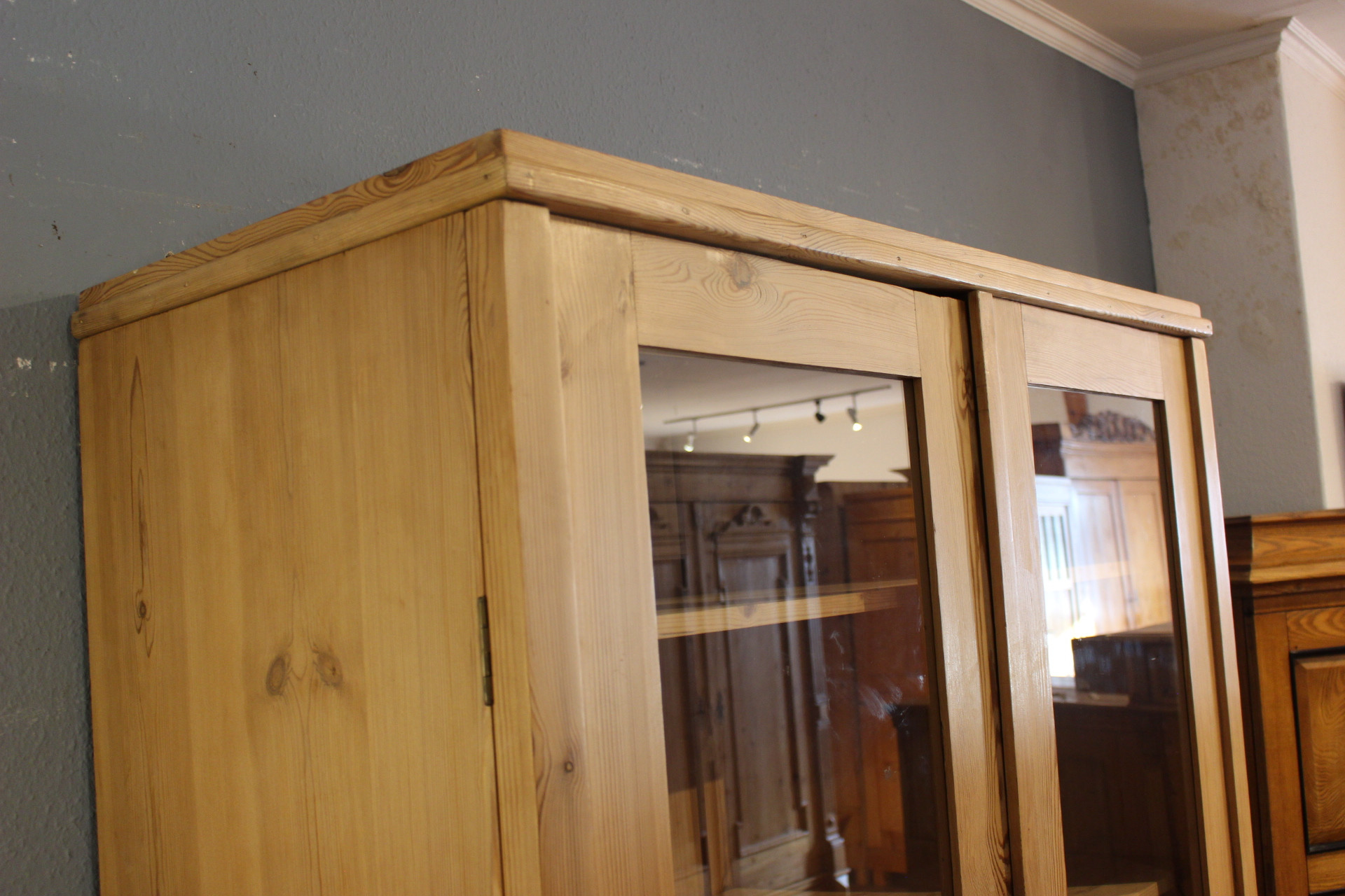 Antike Vitrine, Bücherschrank, Bauhaus (Art.-Nr. 05154)