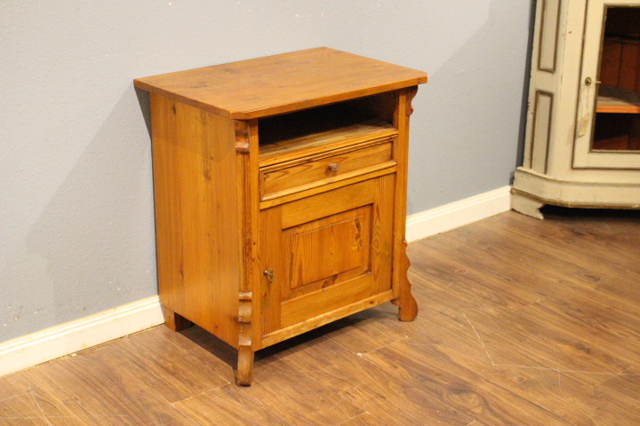 antike Waschkommode, im Louis Philippe -Stil (Art.-Nr. 04835)