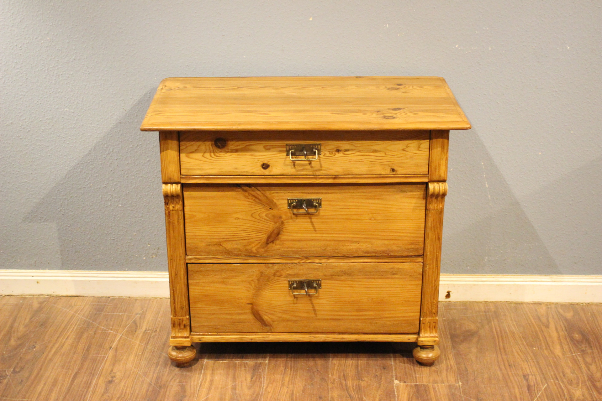 Antike Wäschekommode, drei Schubladen, Gründerzeit (Art.-Nr.: 05127)