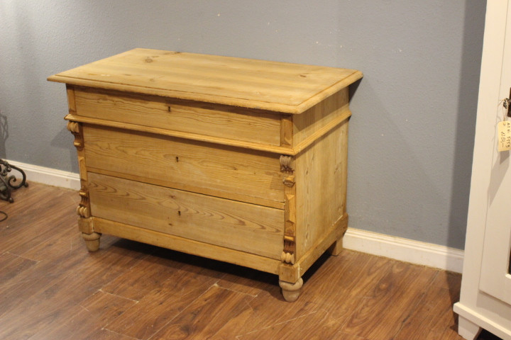 Antike Wäschekommode, drei Schubladen, Gründerzeit (Art.-Nr. 05168)