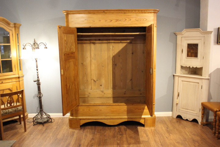 antiker Bremer Sonnenschrank Kleiderschrank Biedermeier (Art.-Nr. 05253)