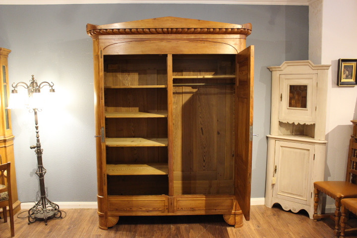 Bremer Sonnenschrank Kleiderschrank Biedermeier Kiefer (Art.-Nr. 05258)