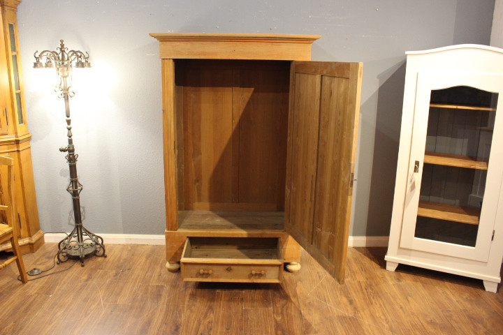 antiker Kiefernholzschrank mit Schublade, Gründerzeit (Art.-Nr. 05163)