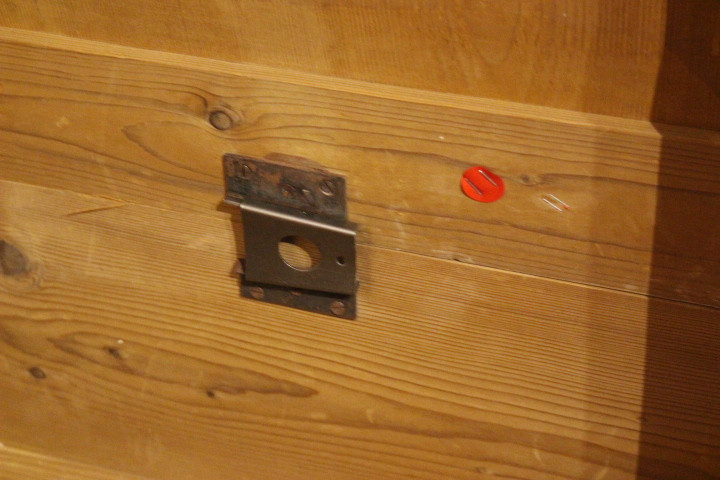 Antiker Kleiderschrank, Jugendstil, zweitürig mit Rundbogen (Art.-Nr. 04229)