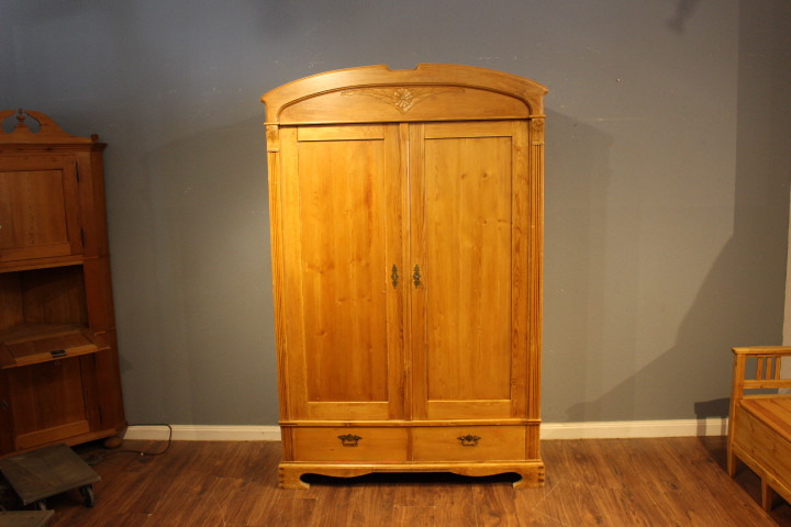antiker Kleiderschrank, Kiefer, Jugendstil (Art.-Nr.: 05007)