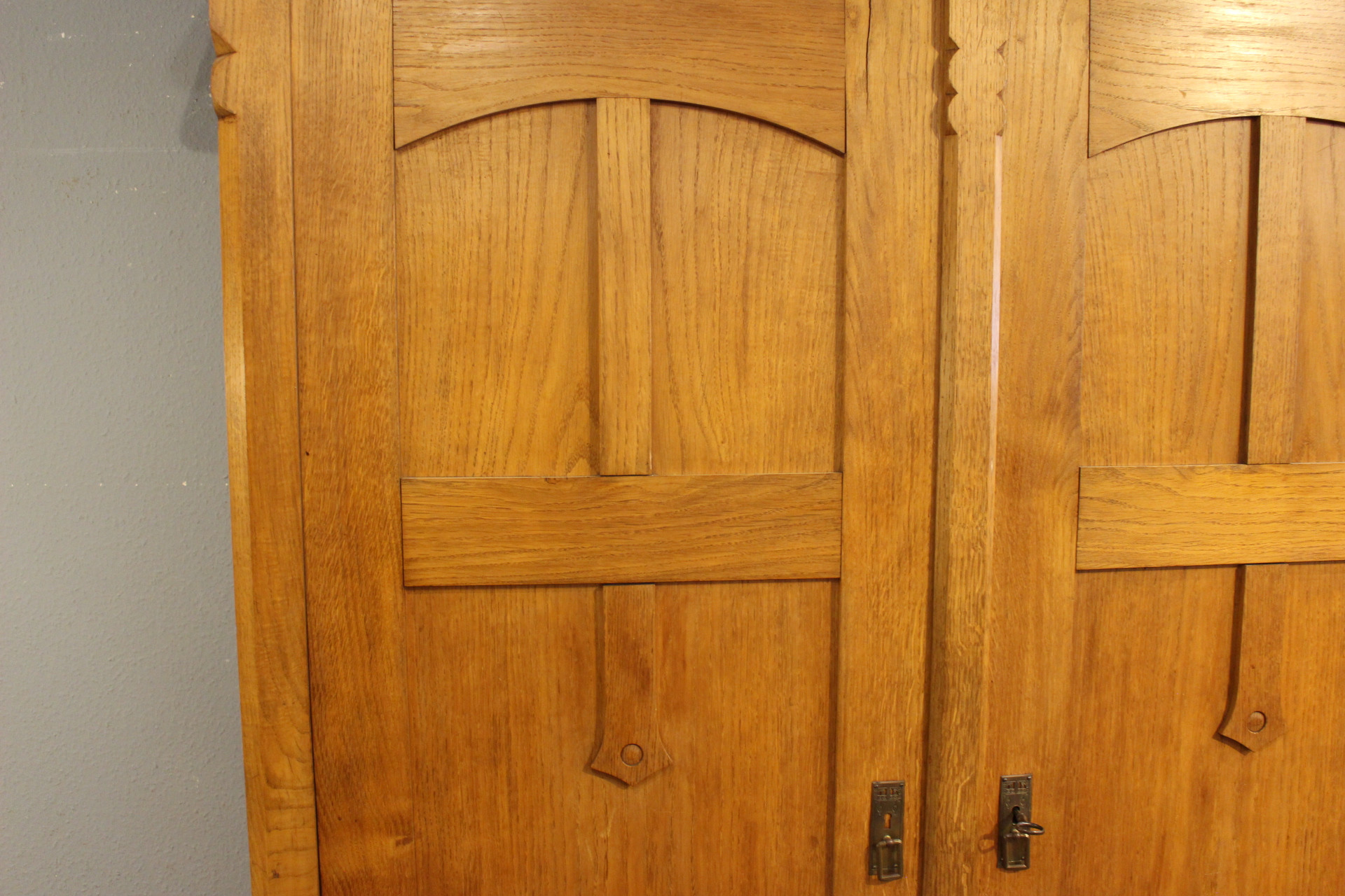 antiker Kleiderschrank, Wäscheschrank, Eiche (Art.-Nr. 05215)