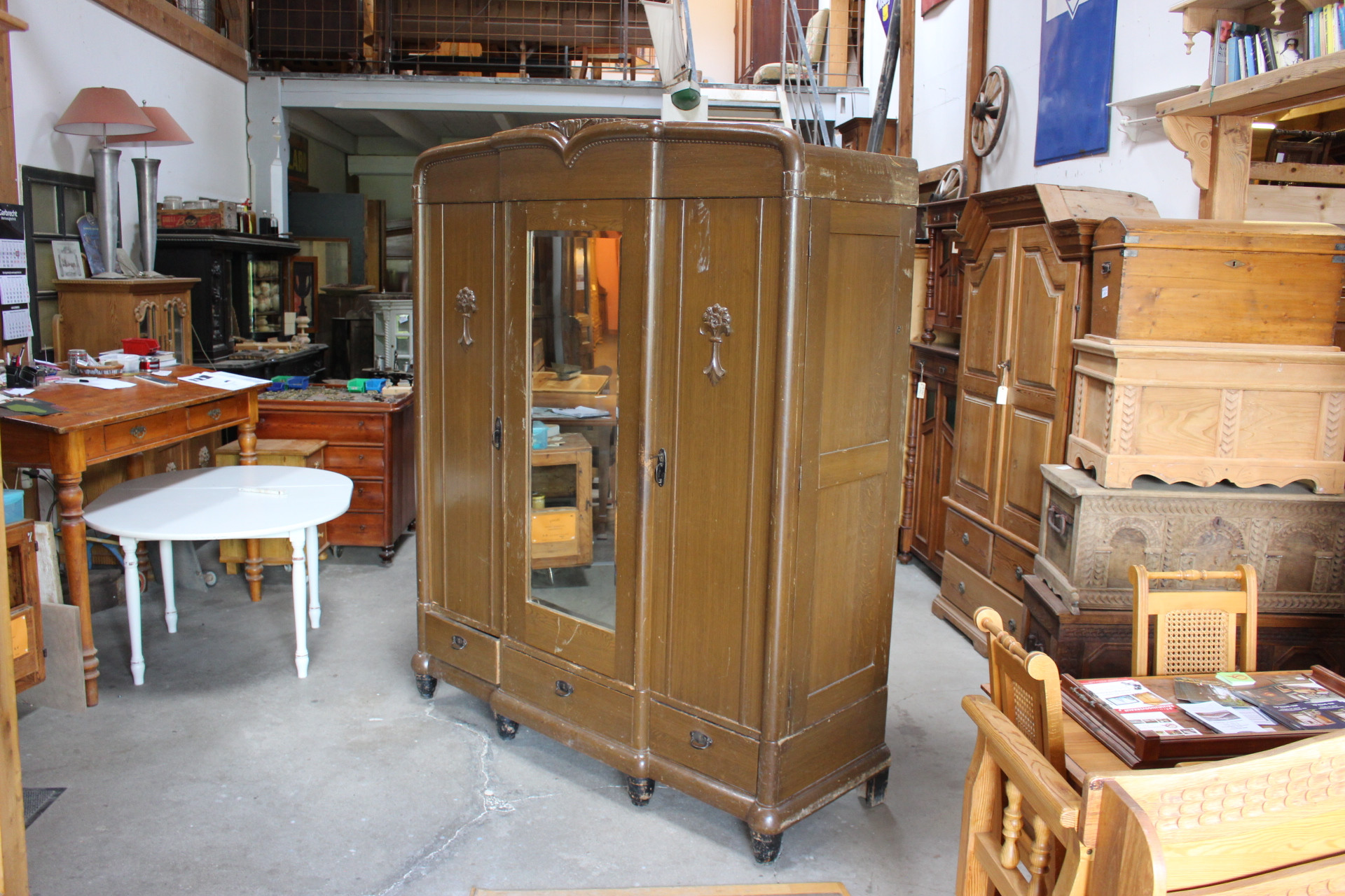 Antiker Kleiderschrank, Wäscheschrank dreitürig Art déco (Art.-Nr. 05217)