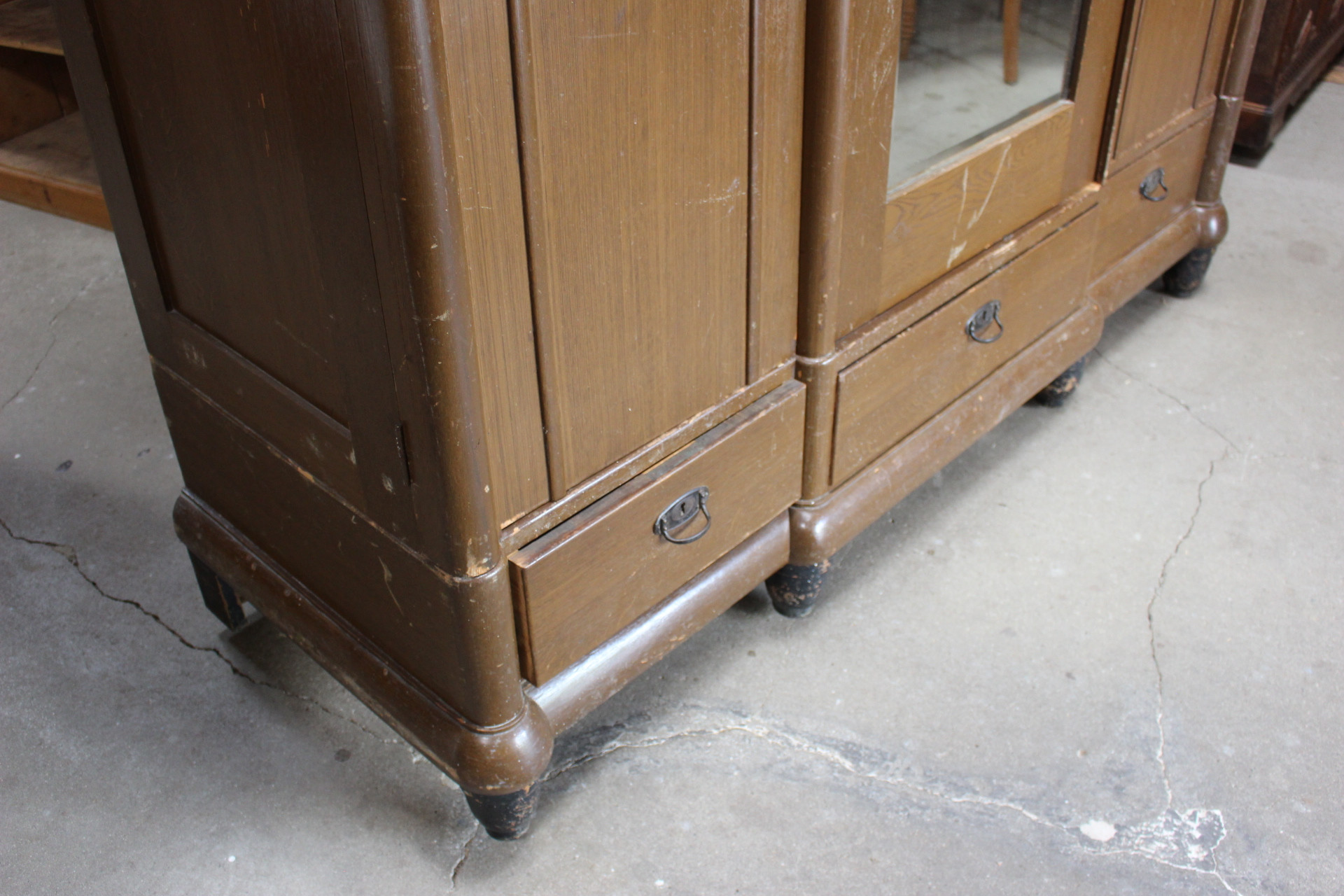 Antiker Kleiderschrank, Wäscheschrank dreitürig Art déco (Art.-Nr. 05217)
