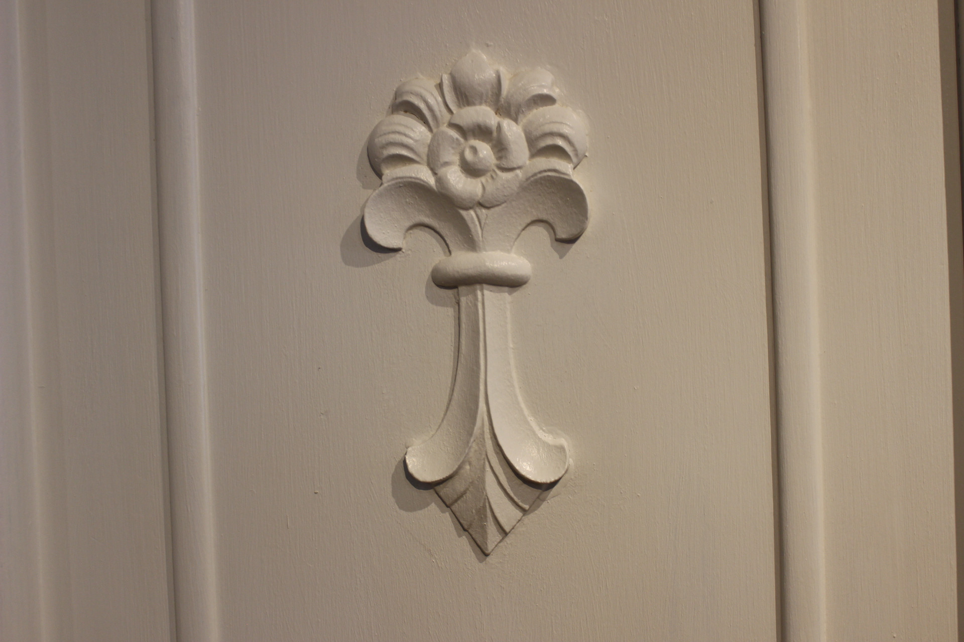 Antiker Kleiderschrank, Wäscheschrank dreitürig Art déco (Art.-Nr. 05217)