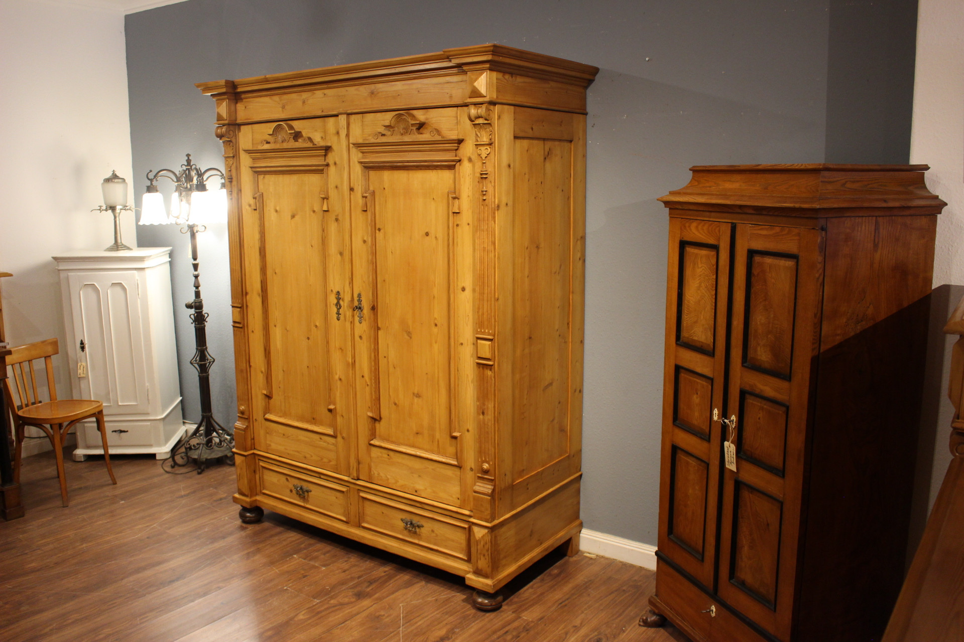 Antiker Kleiderschrank Gründerzeit (Art.-Nr. 03436)