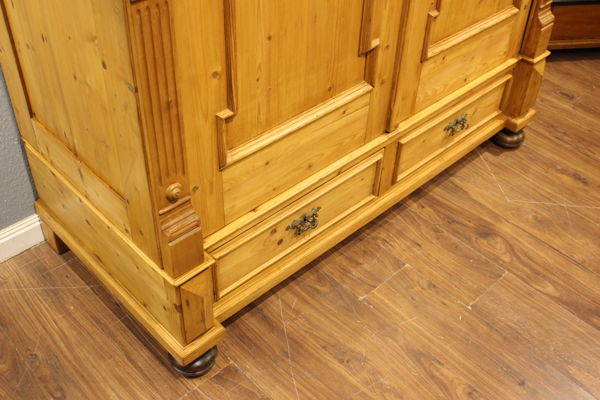 Antiker Kleiderschrank Gründerzeit (Art.-Nr. 03436)