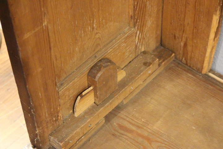 antiker Schrank Gründerzeit mit Schubladen (Art.-Nr. 05230)