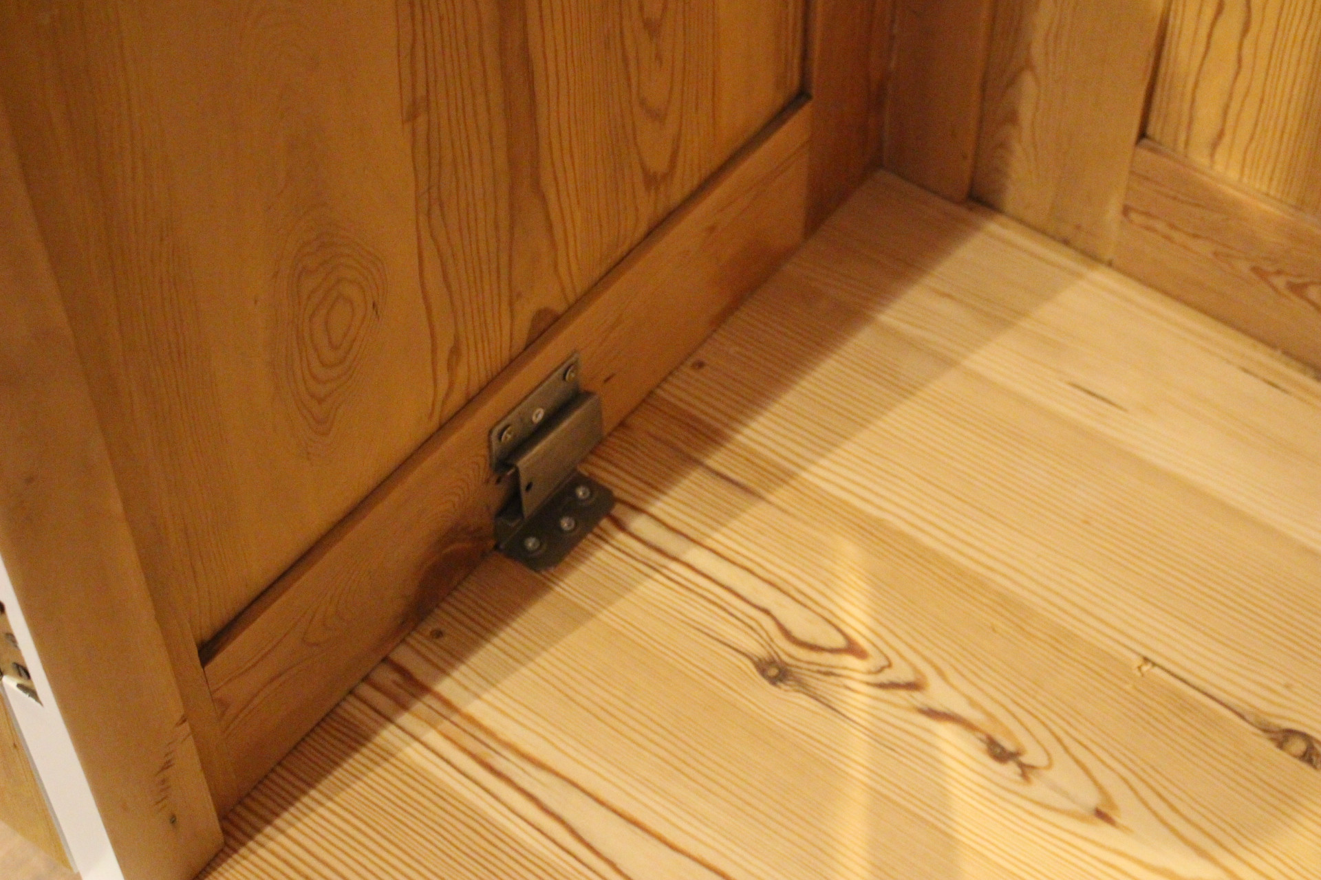 Antiker Schrank mit Spiegel,  weiß, Art déco (Art.-Nr. 05142)