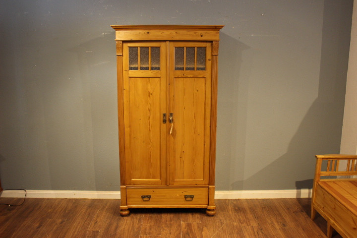 antiker Wäscheschrank, zweitürig, Jugendstil (Art.-Nr.: 04991)